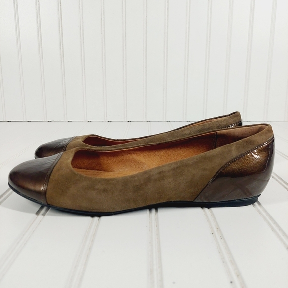 Clarks Indigo Leather Slip On Ballet Flats A668 - Picture 2 of 13